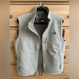 The North Face, Men’s Apex Bionic Vest, Gray
